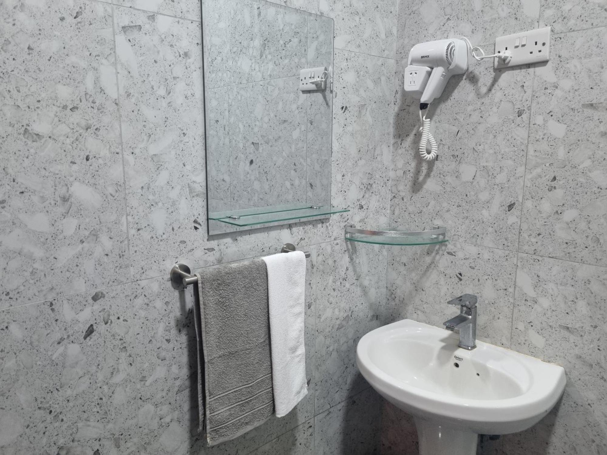 64 Zenj House Luxury Airport B&B Mbweni Extérieur photo