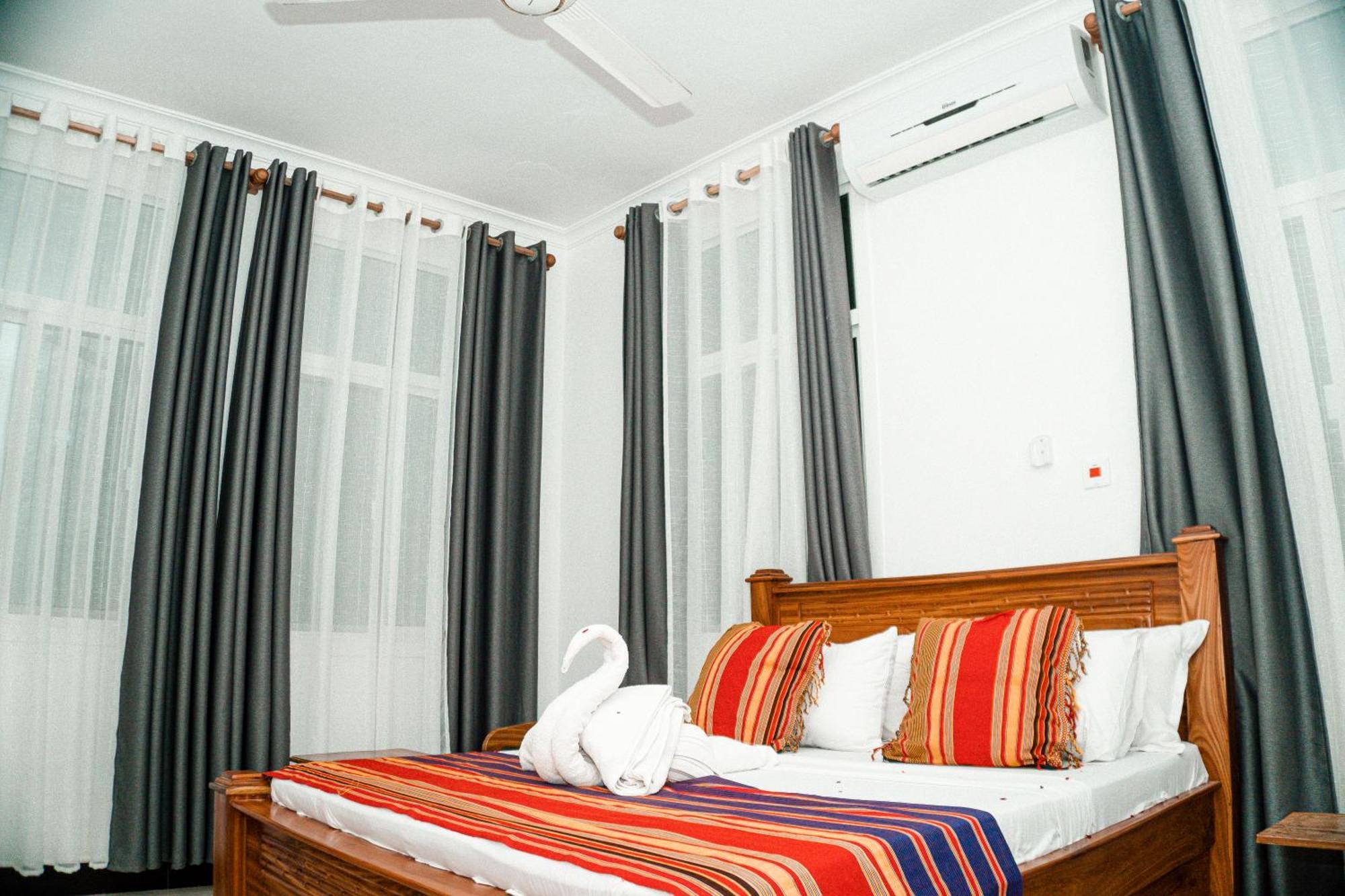 64 Zenj House Luxury Airport B&B Mbweni Extérieur photo