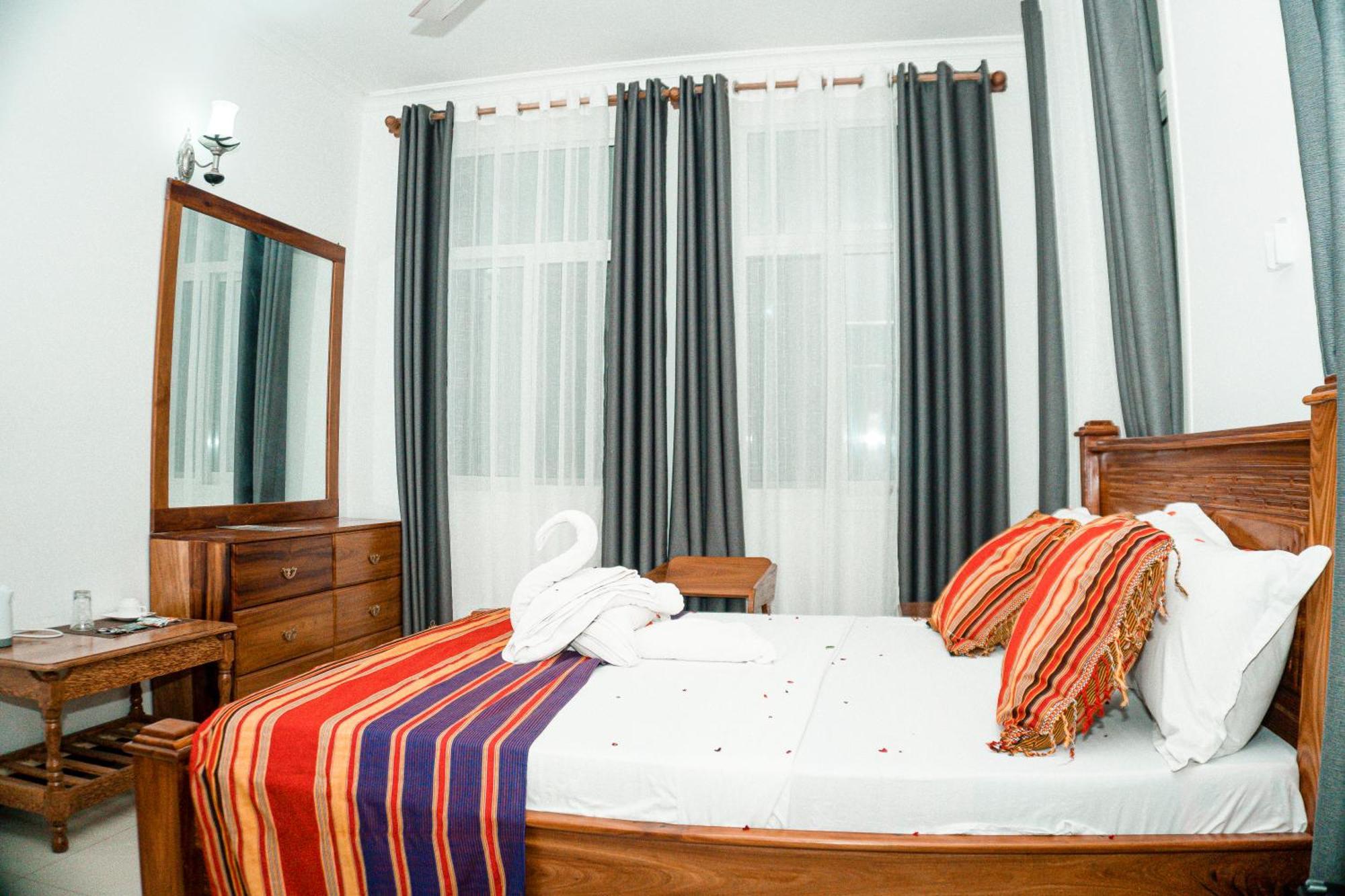 64 Zenj House Luxury Airport B&B Mbweni Extérieur photo