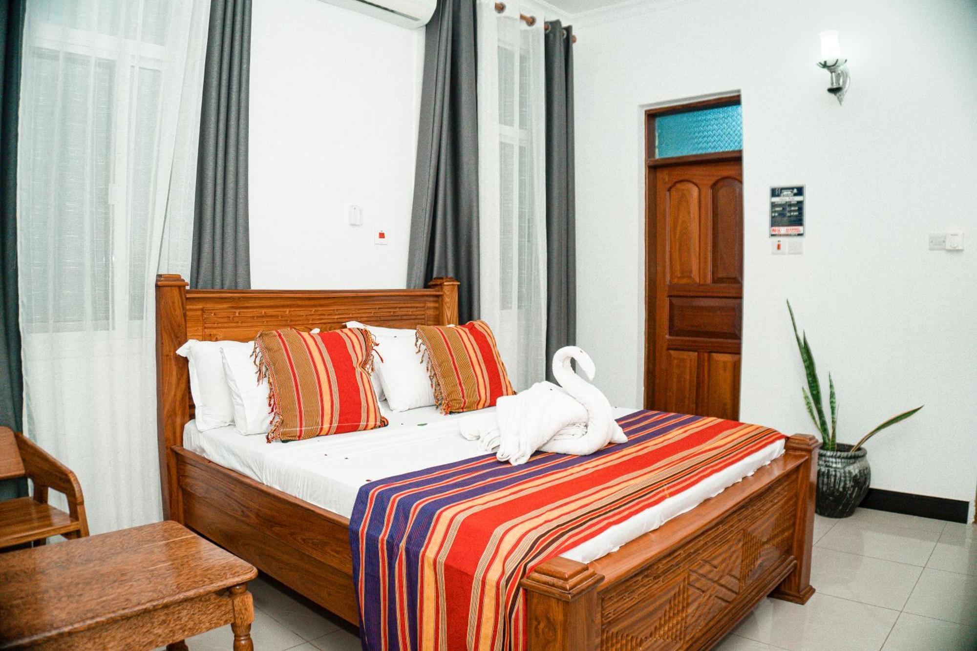 64 Zenj House Luxury Airport B&B Mbweni Extérieur photo