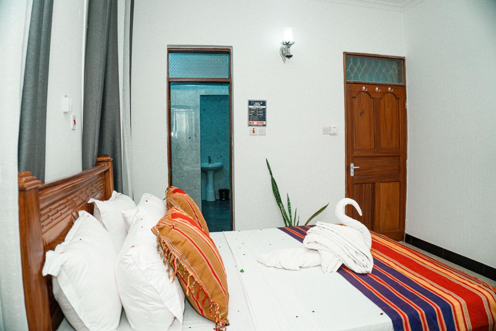 64 Zenj House Luxury Airport B&B Mbweni Extérieur photo